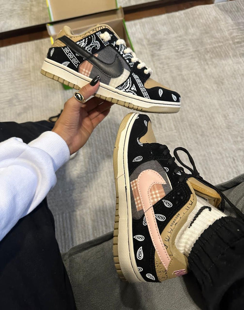 Nike dunk Travis Scott