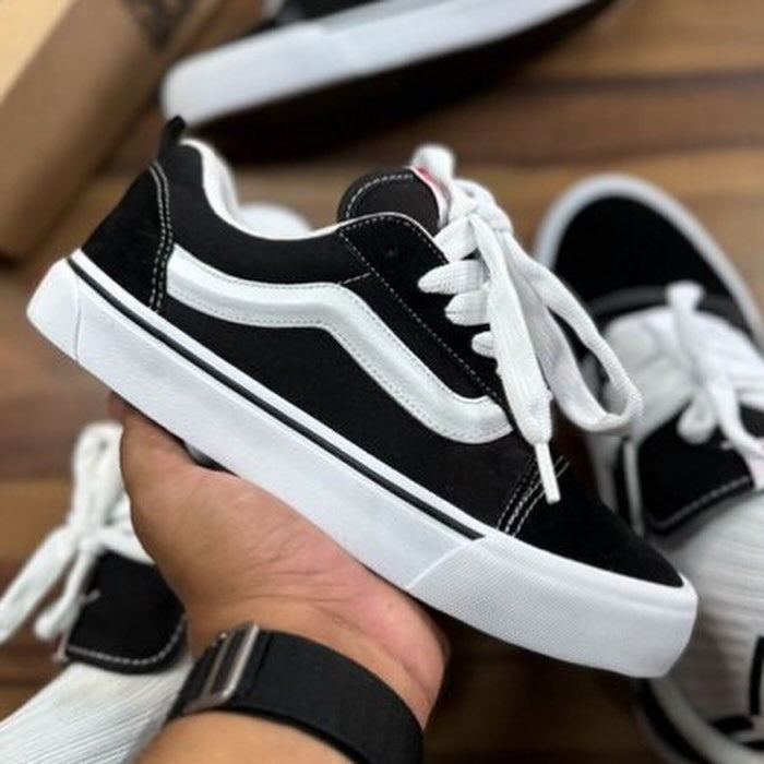 Vans KNU- Preto/Branco