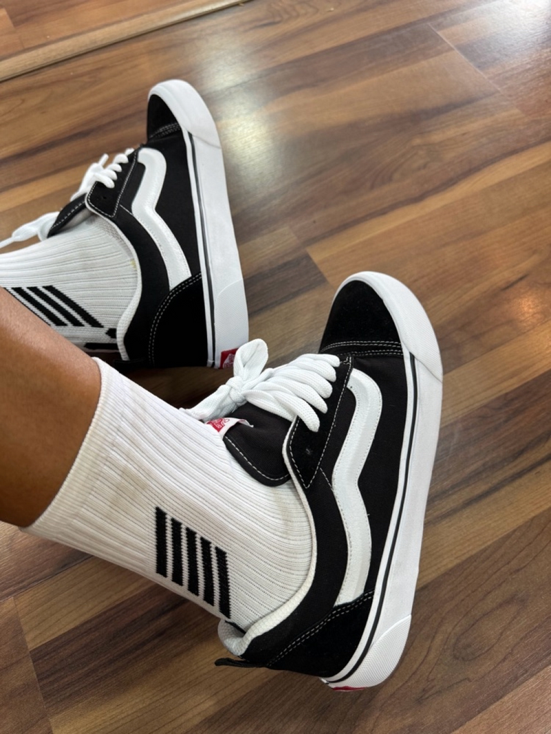 Vans KNU- Preto/Branco